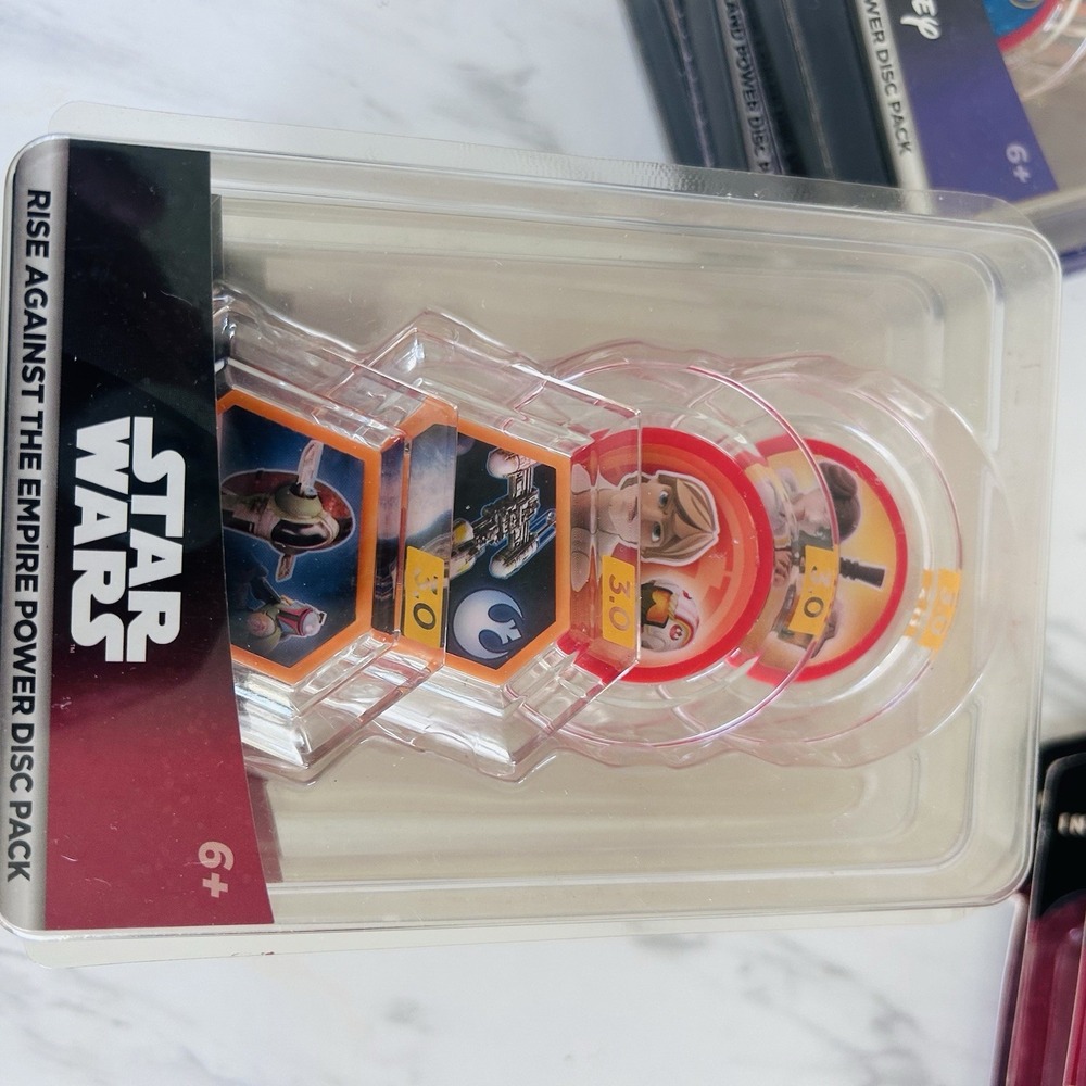 Disney Infinity 3.0 Power Discs 72 Discs Star Wars Tomorrow Land Lot of 18 Packs - Picture 11 of 12